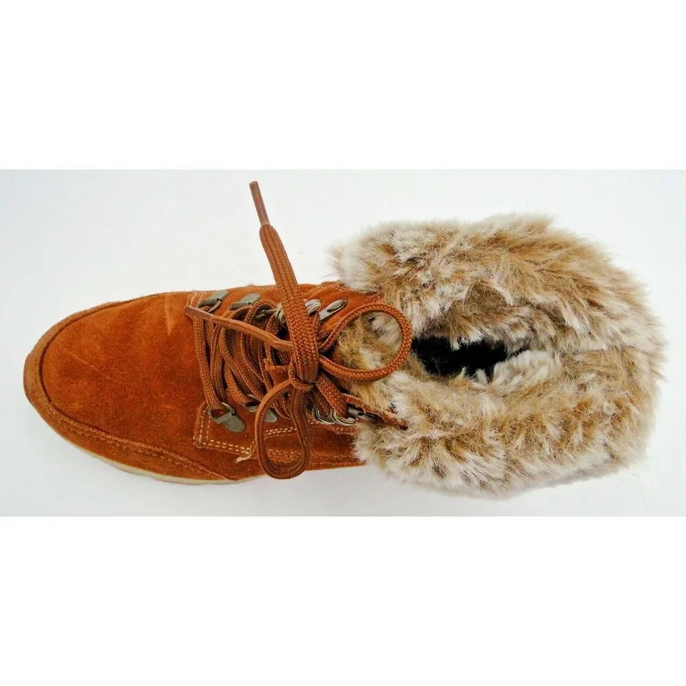 G.H Bass Alaska Womens Boots Water Resistant Chestnut Color w/Faux Fur Size 7.5M
